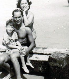 Merrill Reed: vi racconto l'infanzia di mio fratello 3 Lou al mare con il padre Sidney e la madre Toby